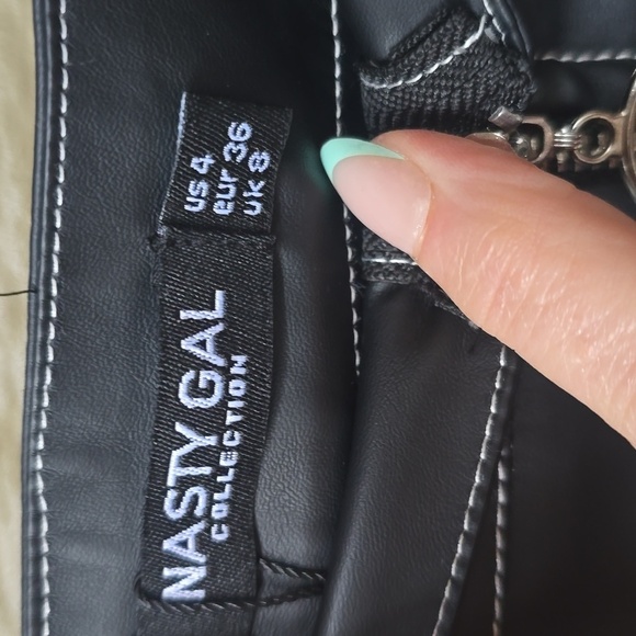 Nasty Gal Give Me a Mini Faux Leather Skirt Black NEW NWT US 4 - Picture 9 of 12